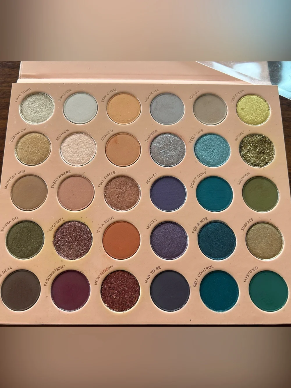 Colourpop “It’s A Mood” Eyeshadow Palette